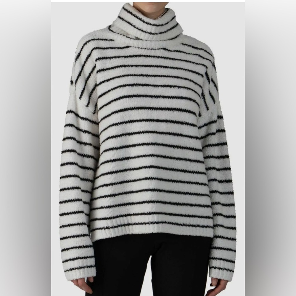 Atm Anthony Thomas Melillo Women's Fuzzy White Turtle Neck Striped Sweater Sz XL